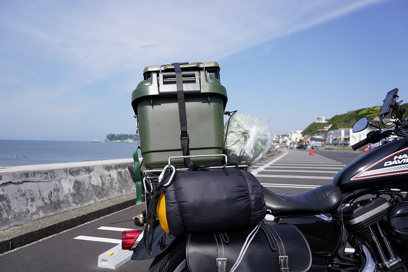 バイクへのキャンプ道具積載状況
