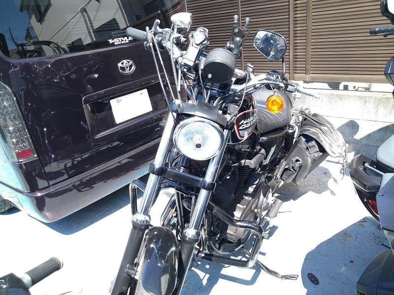 追突された883R